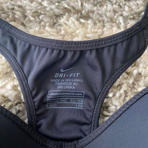 Nike Dri Fit Race Back Black Sports Bra Wireless Lined Pullover Active Size 34D - Picture 4 of 6